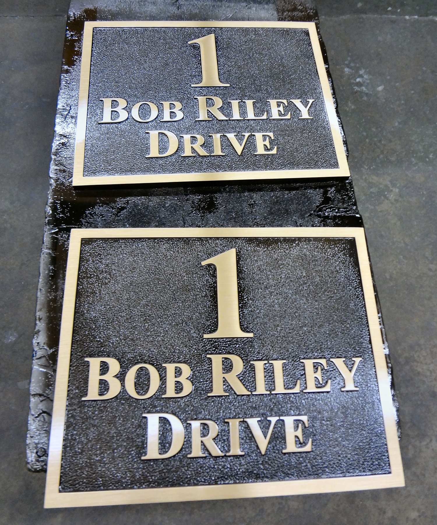 Cast bronze address plaques